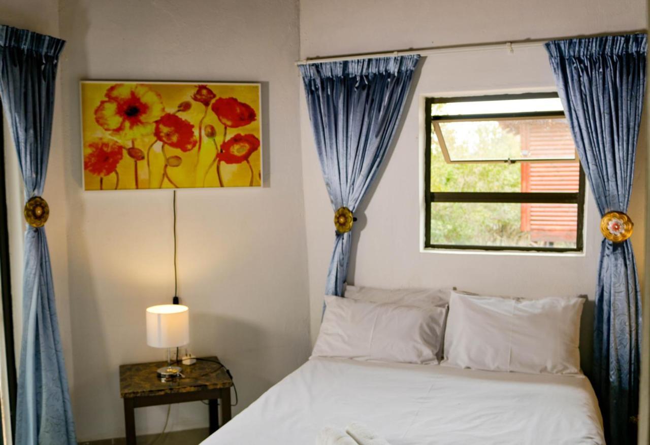 Nanisto Bush Lodge Marloth Park Extérieur photo